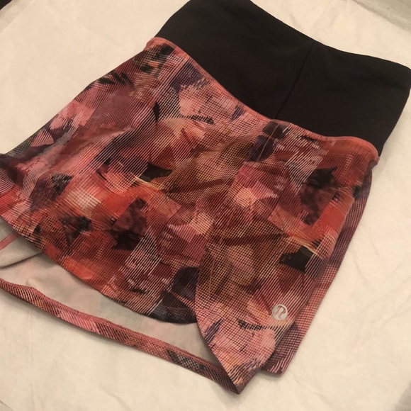 Lululemon 4” Speed Up Shorts in Sun Dazed Multi Pink/Super Dark, EUC. Size 10. - Picture 12 of 14